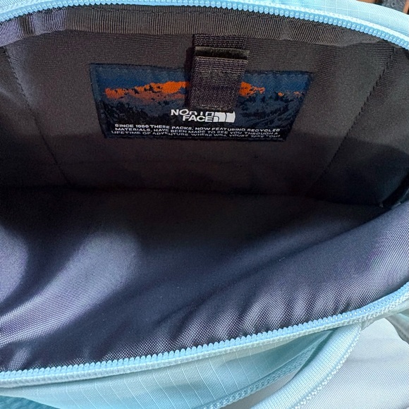 NWOT The North Face Pale Blue Borealis Luxe Backpack - Picture 12 of 12